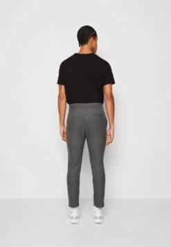 Only & Sons ONSLINUS TAP CROP PANT - Stoffhose - Medium Grey Melange 10 Only & Sons ONSLINUS TAP CROP PANT - Stoffhose - Medium Grey Melange -Herrenbekleidungsgeschäft 03484d5eea164531ba3fdc9a36154fbb