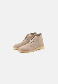 Clarks Originals DESERT BOOT - Sportlicher Schnürer - Sand 12 Clarks Originals DESERT BOOT - Sportlicher Schnürer - Sand -Herrenbekleidungsgeschäft 04e0baa819d1412aa408d6aca85cf032
