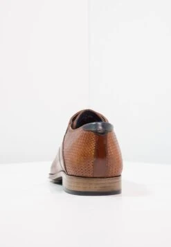 Bugatti Business-Schnürer - Cognac 13 Bugatti Business-Schnürer - Cognac -Herrenbekleidungsgeschäft 0bfe7aefec9347d88a901492894d2729