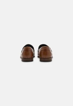 Pier One LEATHER - Slipper - Cognac -Herrenbekleidungsgeschäft 0c49225d20b642eb93cc92f470aad597