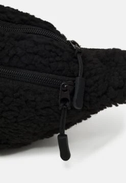 Pier One UNISEX - Gürteltasche - Black -Herrenbekleidungsgeschäft 1359e1e4577d4f99aa4271e5fdf8ee11