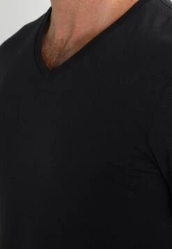 Pier One 2 PACK - T-Shirt Basic - Black 12 Pier One 2 PACK - T-Shirt Basic - Black -Herrenbekleidungsgeschäft 144a18a099e5428c92602fed22a8b338