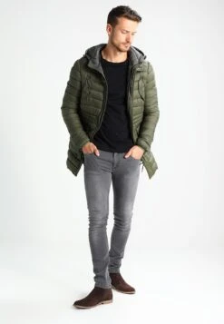 Pier One T-Shirt Basic - Black 9 Pier One T-Shirt Basic - Black -Herrenbekleidungsgeschäft 19845241fd1249a79b9f95b66380c962