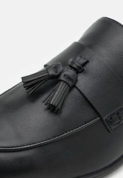 Pier One Slipper - Black 13 Pier One Slipper - Black -Herrenbekleidungsgeschäft 57dfea32918941a9badf46187e5c3ab9