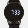 Pier One Digitaluhr - Black -Herrenbekleidungsgeschäft 650f6ba036ce44c0891640750dd898ae
