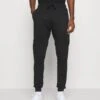 Pier One Jogginghose - Black 2 Pier One Jogginghose - Black -Herrenbekleidungsgeschäft 8abcd4367e884d77ae9a41afc9d3bde0