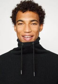 Pier One STRUCTURE BLOCK HIGH COLLAR - Strickjacke - Black -Herrenbekleidungsgeschäft 8ae538afff544777a63a44071114fc02