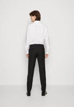 Pier One SET - Anzug - Black 12 Pier One SET - Anzug - Black -Herrenbekleidungsgeschäft 8dfce3cb1d0847869705990ca253a88a