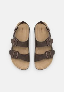 Pier One UNISEX - Riemensandalette - Dark Brown 11 Pier One UNISEX - Riemensandalette - Dark Brown -Herrenbekleidungsgeschäft a689817c07e34f47aa63a98de89f094a