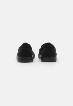 Pier One UNISEX - Slipper - Black 10 Pier One UNISEX - Slipper - Black -Herrenbekleidungsgeschäft b3086ad5a87545b591af413b2e38fb22