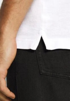 Pier One 2 PACK - Poloshirt - White/black -Herrenbekleidungsgeschäft b4c1c454fc3f4bc8a30e47a738a048f0