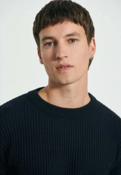 Strickpullover - Navy -Herrenbekleidungsgeschäft b8e9a436b91e47b49cf70249bf86d934