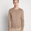 Pier One BASIC CREWNECK - Strickpullover - Mottled Beige 1 Pier One BASIC CREWNECK - Strickpullover - Mottled Beige -Herrenbekleidungsgeschäft cc4d98d60e7a447cbbb2e3da965107ff