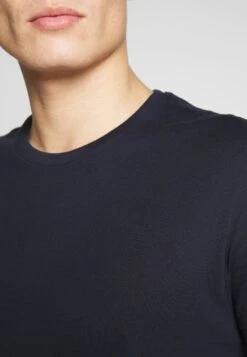 Pier One 2 PACK - T-Shirt Basic - White/dark Blue -Herrenbekleidungsgeschäft de6827f8d2cf4a2c856d09a9d7f8109d