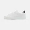 Pier One UNISEX - Sneaker Low - White -Herrenbekleidungsgeschäft e65abd750c88442fa93e43bc123d1585